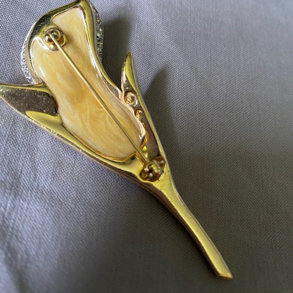 Swarovski Call Lily Brooch - Picture 5 of 5